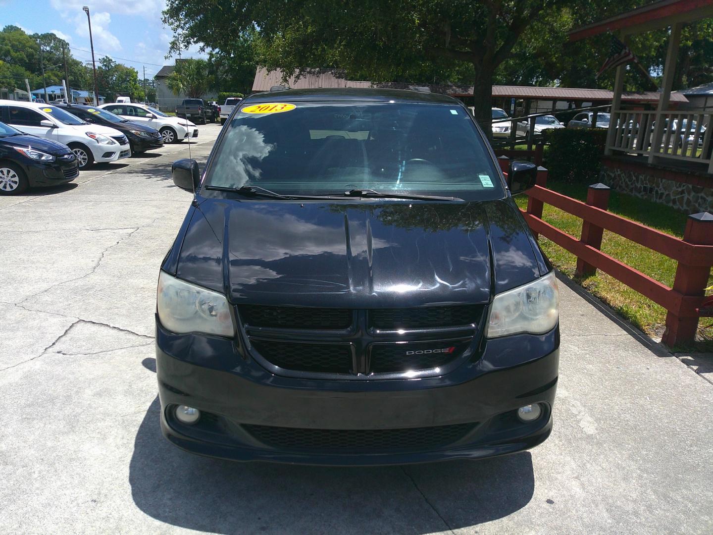 2013 GRAY DODGE GRAND CARAVAN R/T (2C4RDGEG9DR) , located at 1200 Cassat Avenue, Jacksonville, FL, 32205, (904) 695-1885, 30.302404, -81.731033 - Photo#0